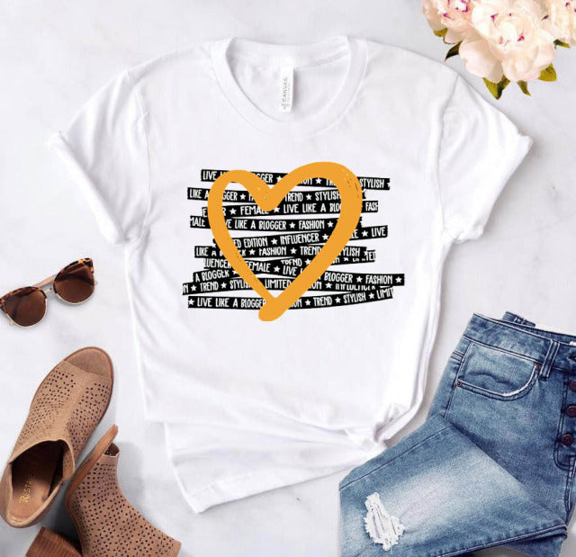 Heart flower print ladies T-shirt ladies O-collar white shirt short sleeve ladies T-shirt